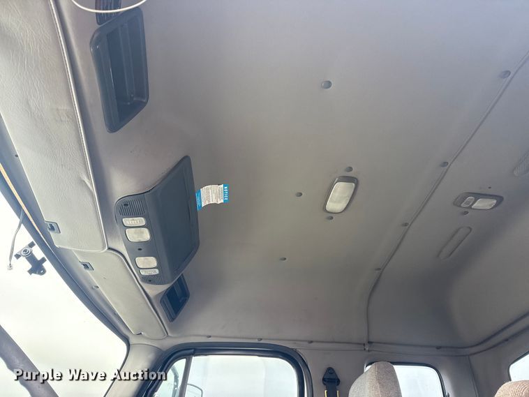 image for item EG2035 2007 Freightliner Business Class M2 crane truck