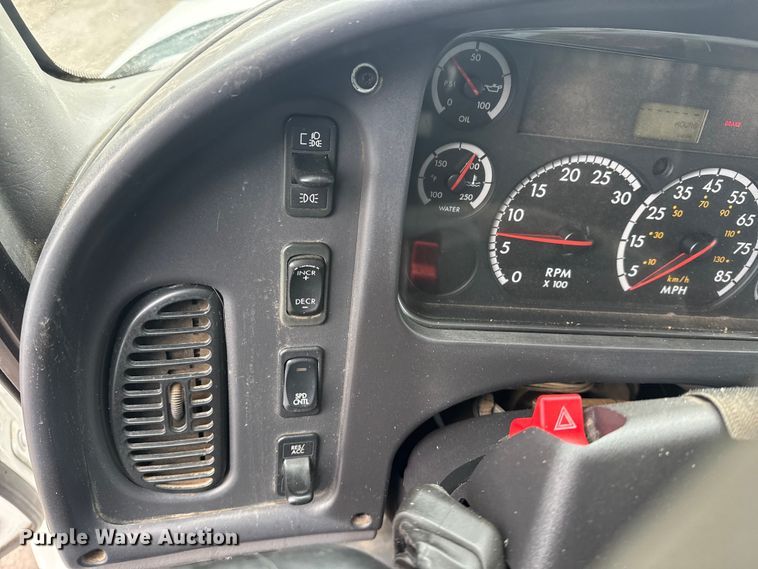 image for item EG2035 2007 Freightliner Business Class M2 crane truck