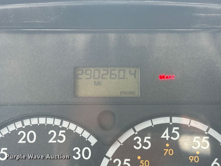 image for item EG2035 2007 Freightliner Business Class M2 crane truck