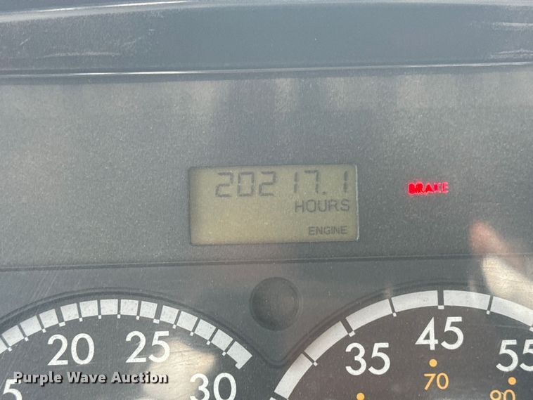 image for item EG2035 2007 Freightliner Business Class M2 crane truck