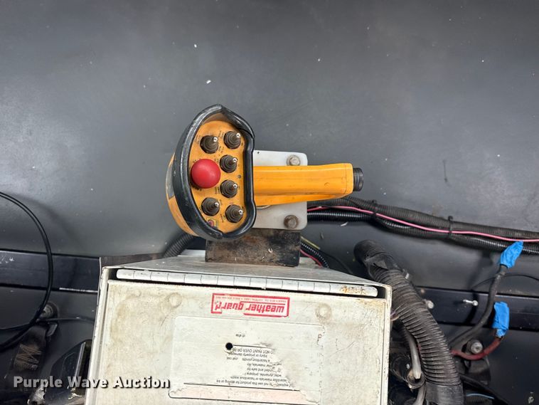 image for item EG2035 2007 Freightliner Business Class M2 crane truck