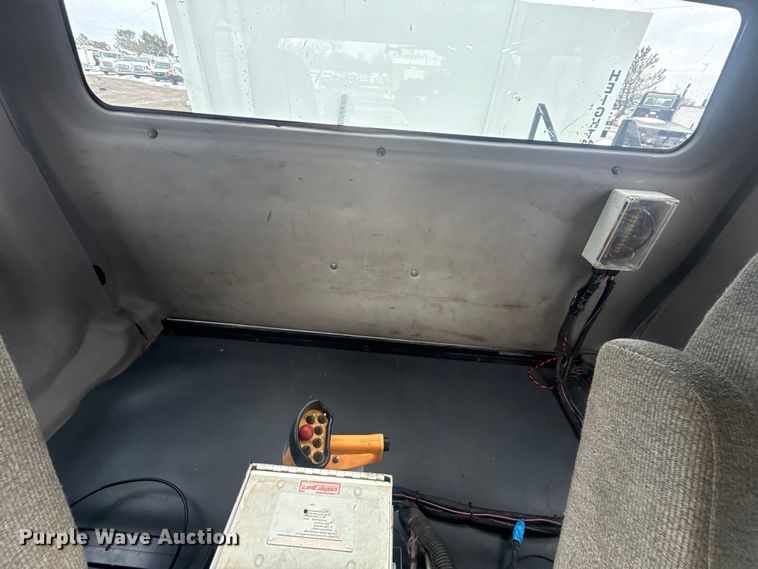 image for item EG2035 2007 Freightliner Business Class M2 crane truck