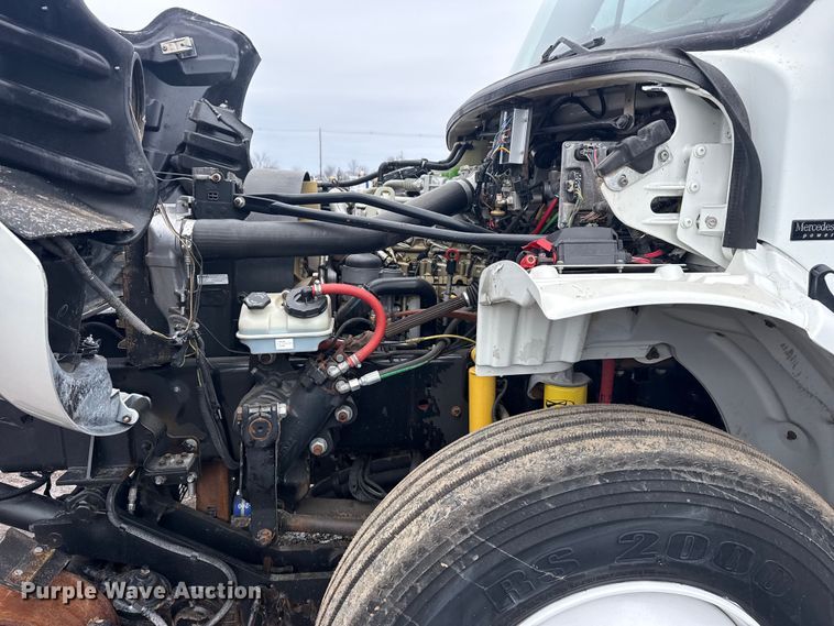 image for item EG2035 2007 Freightliner Business Class M2 crane truck