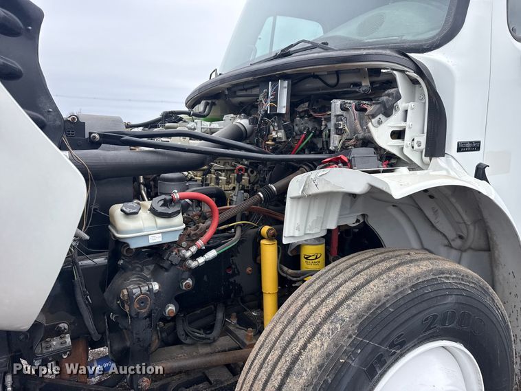 image for item EG2035 2007 Freightliner Business Class M2 crane truck