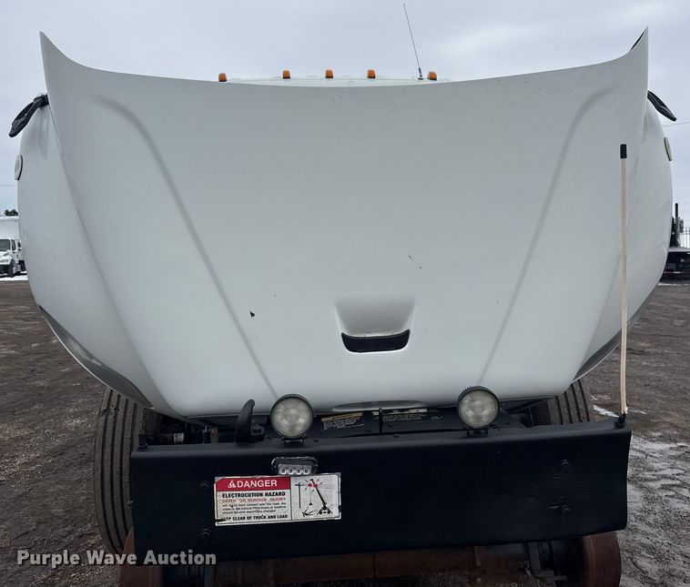 image for item EG2035 2007 Freightliner Business Class M2 crane truck