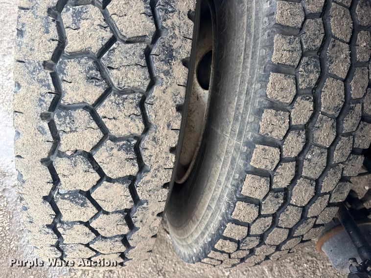 image for item EG2035 2007 Freightliner Business Class M2 crane truck