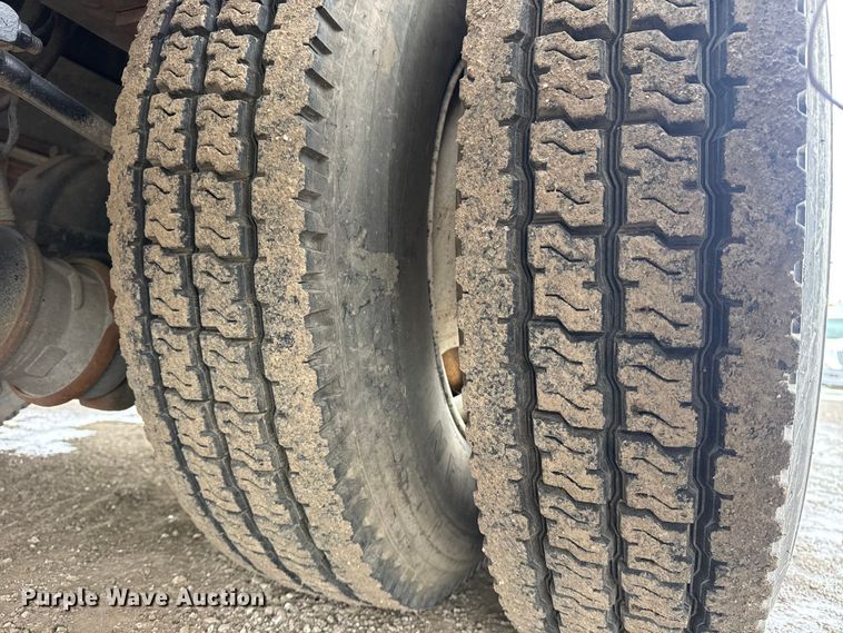 image for item EG2035 2007 Freightliner Business Class M2 crane truck