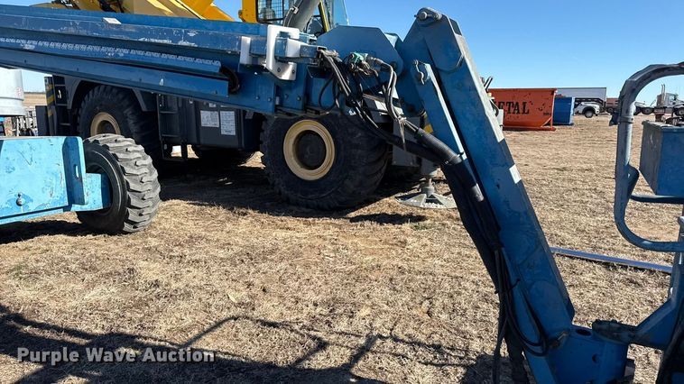 image for item EN0473 1998 Genie S-65 boom lift