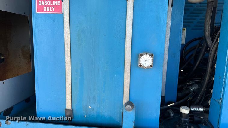 image for item EN0473 1998 Genie S-65 boom lift