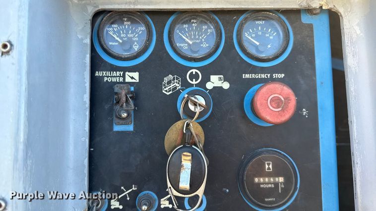 image for item EN0473 1998 Genie S-65 boom lift