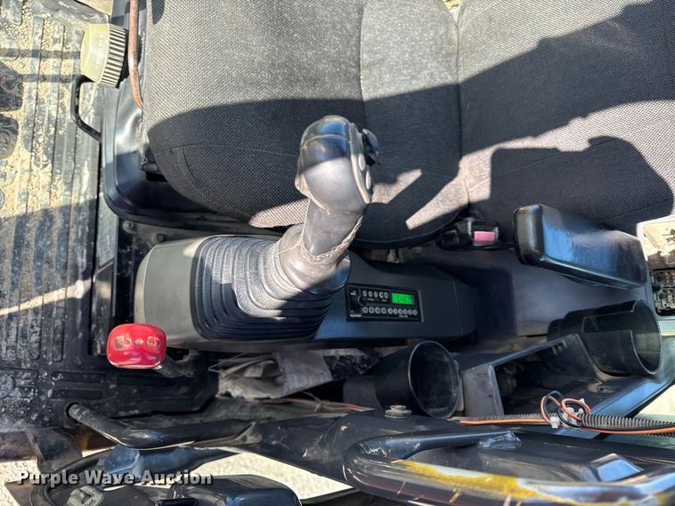 image for item EN0474 2011 Komatsu PC88MR-8 mini excavator