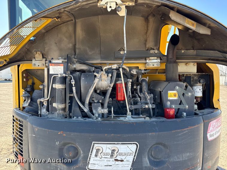 image for item EN0474 2011 Komatsu PC88MR-8 mini excavator