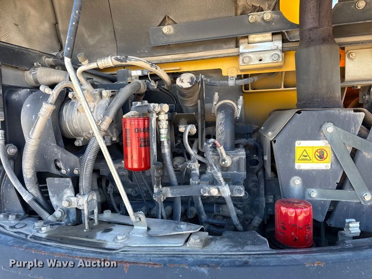 image for item EN0474 2011 Komatsu PC88MR-8 mini excavator