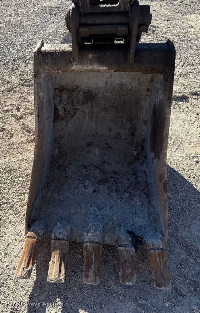 image for item EN0475 2012 Komatsu PC88MR-8 mini excavator