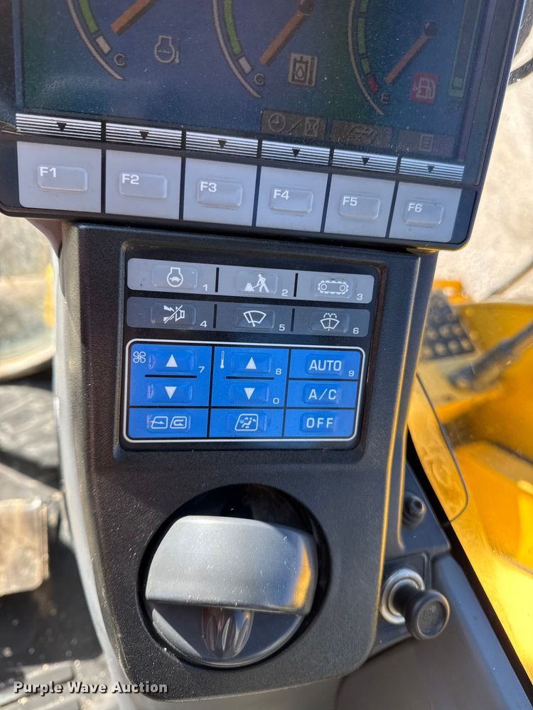 image for item EN0475 2012 Komatsu PC88MR-8 mini excavator