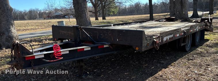 image for item EN5954 2005 Towmaster equipment trailer