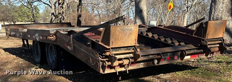 image for item EN5954 2005 Towmaster equipment trailer