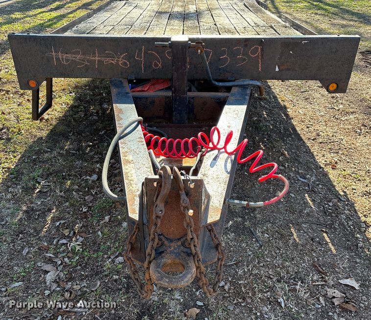 image for item EN5954 2005 Towmaster equipment trailer