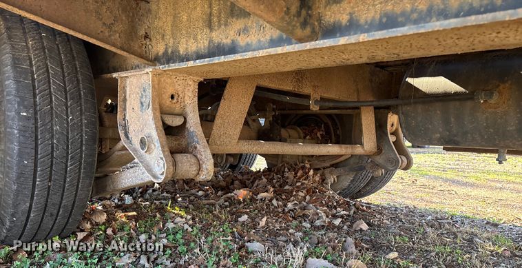 image for item EN5954 2005 Towmaster equipment trailer