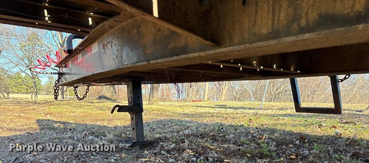 image for item EN5954 2005 Towmaster equipment trailer