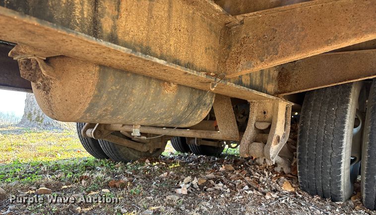 image for item EN5954 2005 Towmaster equipment trailer