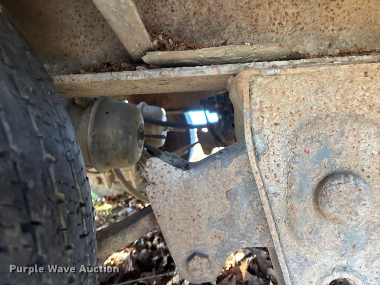 image for item EN5954 2005 Towmaster equipment trailer