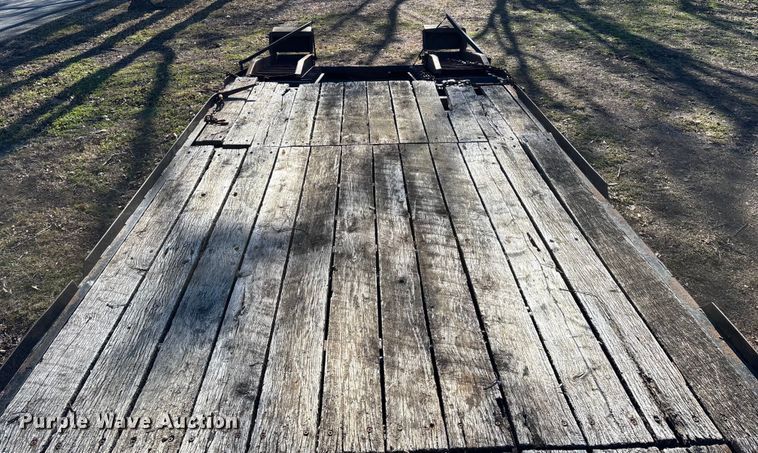 image for item EN5954 2005 Towmaster equipment trailer