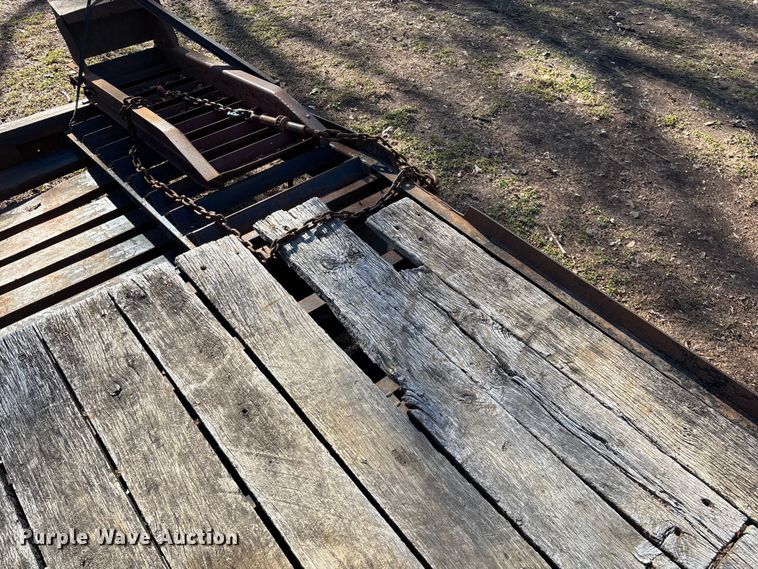 image for item EN5954 2005 Towmaster equipment trailer