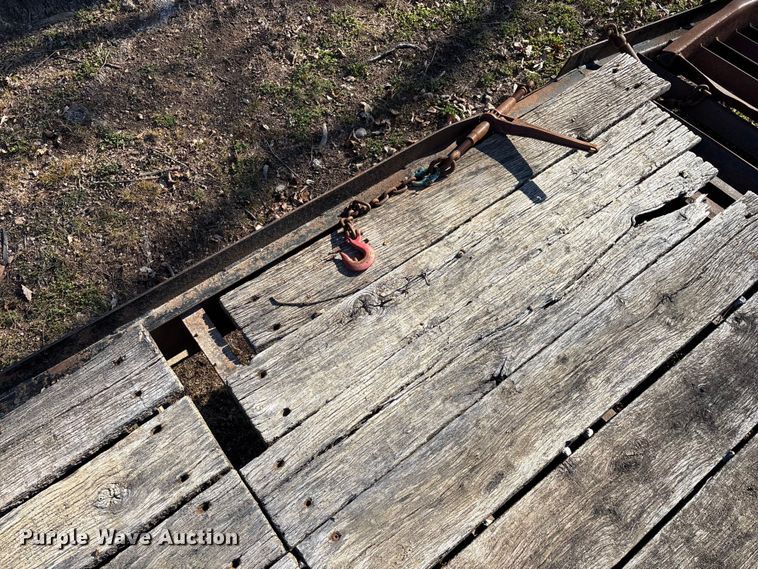 image for item EN5954 2005 Towmaster equipment trailer