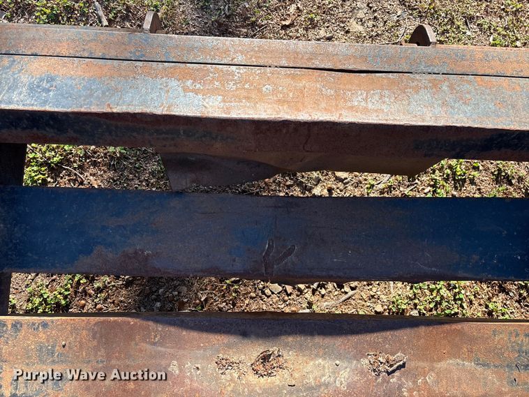 image for item EN5954 2005 Towmaster equipment trailer