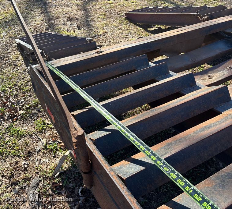 image for item EN5954 2005 Towmaster equipment trailer