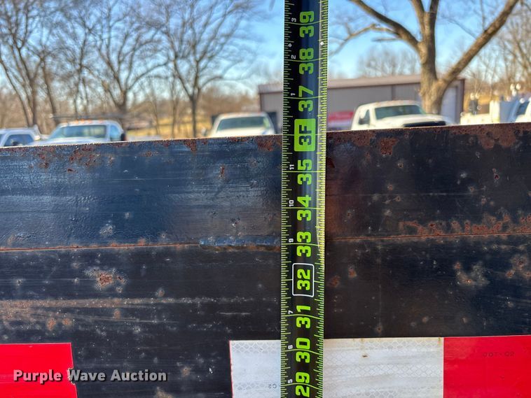 image for item EN5954 2005 Towmaster equipment trailer