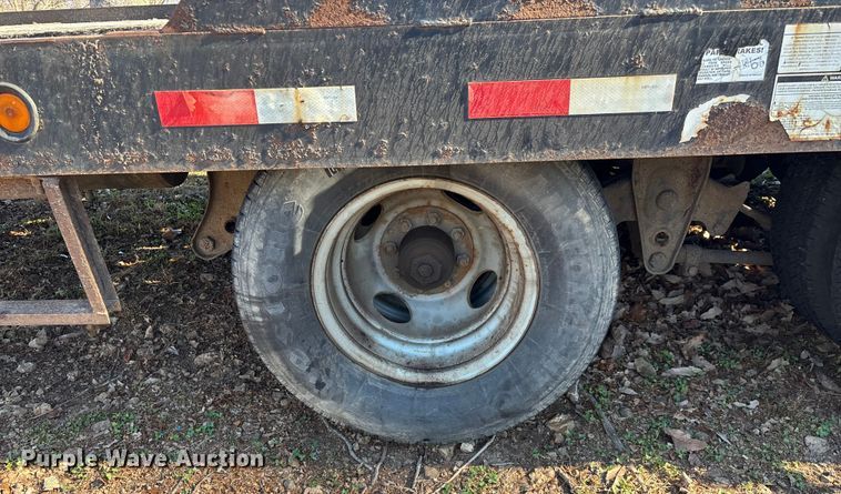 image for item EN5954 2005 Towmaster equipment trailer