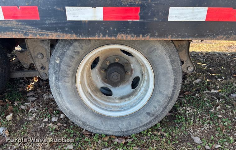 image for item EN5954 2005 Towmaster equipment trailer