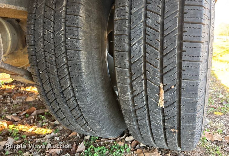 image for item EN5954 2005 Towmaster equipment trailer