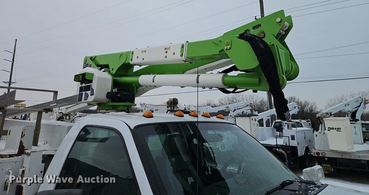 image for item EO4924 2016 Ford F550 bucket truck