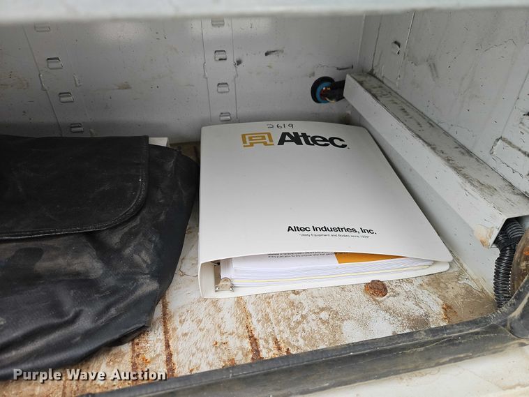 image for item EO4924 2016 Ford F550 bucket truck