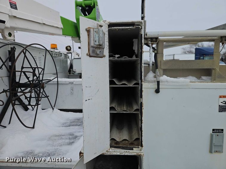 image for item EO4924 2016 Ford F550 bucket truck