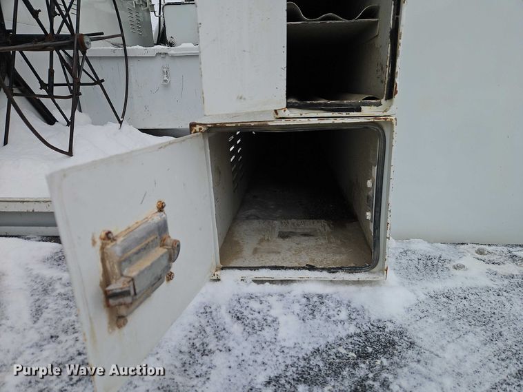 image for item EO4924 2016 Ford F550 bucket truck