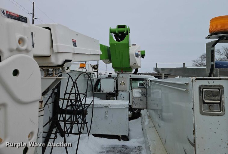 image for item EO4924 2016 Ford F550 bucket truck