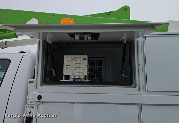 image for item EO4924 2016 Ford F550 bucket truck