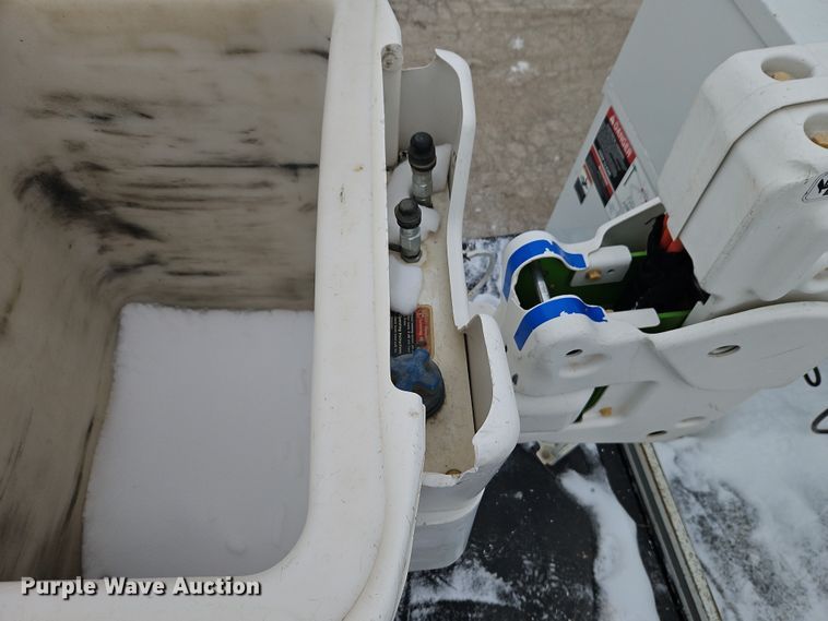 image for item EO4924 2016 Ford F550 bucket truck