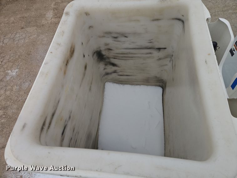 image for item EO4924 2016 Ford F550 bucket truck