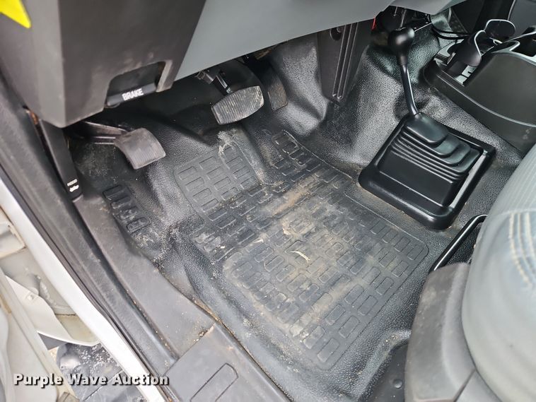 image for item EO4924 2016 Ford F550 bucket truck