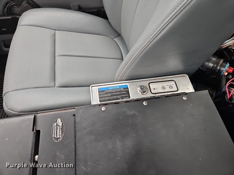 image for item EO4924 2016 Ford F550 bucket truck