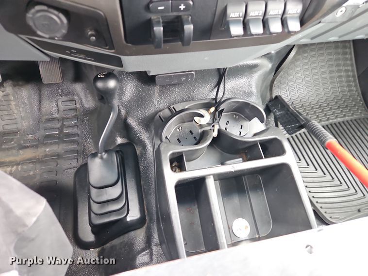 image for item EO4924 2016 Ford F550 bucket truck