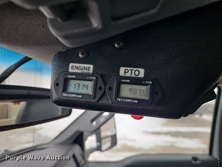 image for item EO4924 2016 Ford F550 bucket truck