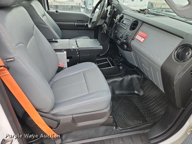 image for item EO4924 2016 Ford F550 bucket truck