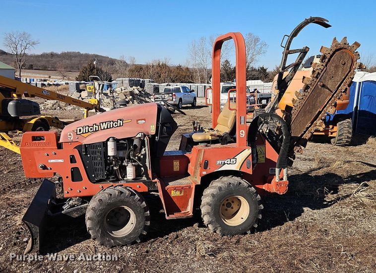 image for item EO4940 2016 Ditch Witch RT45 trencher