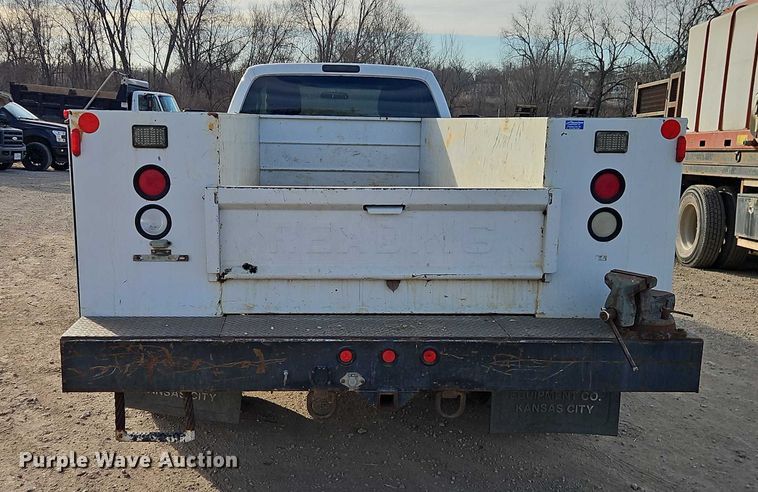 image for item EO4941 2015 Ford F550 utility / service truck